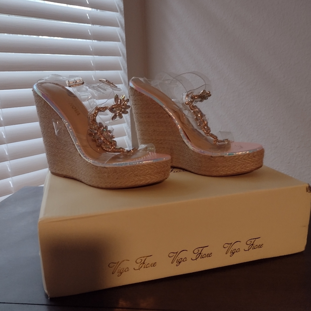Sexy Clear Wedges